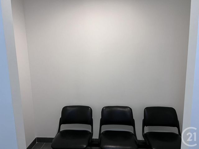 Appartement Local à louer - 2 pièces - 76 m2 - Foix - 09 - MIDI-PYRENEES