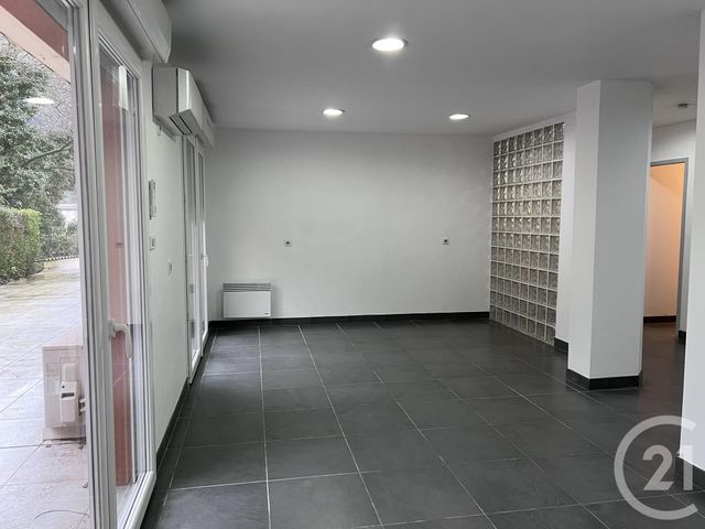 Appartement Local à louer - 2 pièces - 76 m2 - Foix - 09 - MIDI-PYRENEES