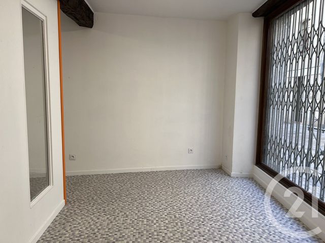 Appartement Local &agrave; louer - 2 pi&egrave;ces - 27,09 m2 - Foix - 09 - MIDI-PYRENEES