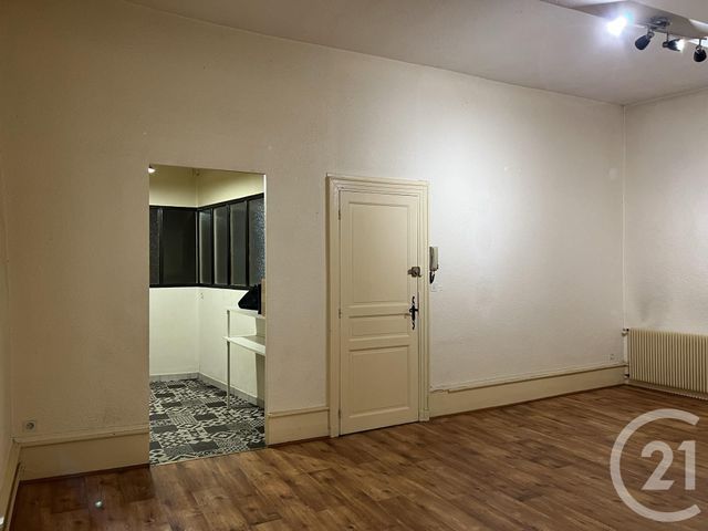 Appartement T3 à louer - 3 pièces - 72 m2 - Foix - 09 - MIDI-PYRENEES