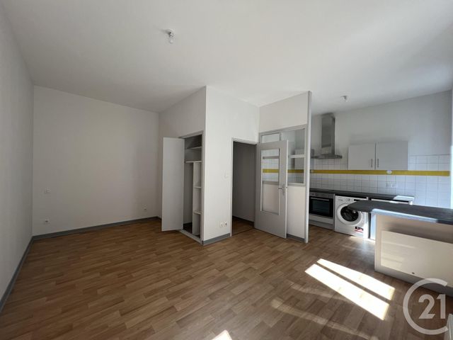Appartement T1 à louer - 1 pièce - 29 m2 - Foix - 09 - MIDI-PYRENEES