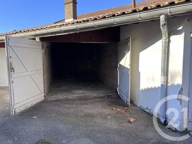 Parking &agrave; louer - 12 m2 - Foix - 09 - MIDI-PYRENEES