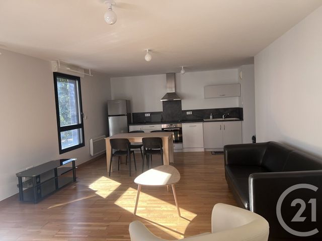 Appartement F3 &agrave; louer - 3 pi&egrave;ces - 75 m2 - Foix - 09 - MIDI-PYRENEES
