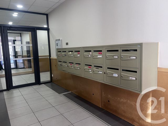 Appartement F3 &agrave; louer - 3 pi&egrave;ces - 75 m2 - Foix - 09 - MIDI-PYRENEES