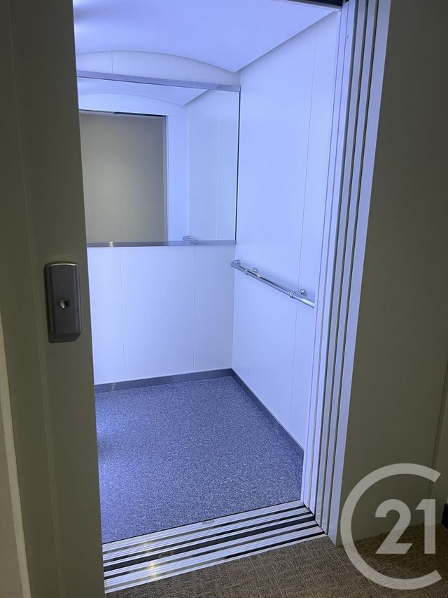 Appartement F3 &agrave; louer - 3 pi&egrave;ces - 75 m2 - Foix - 09 - MIDI-PYRENEES