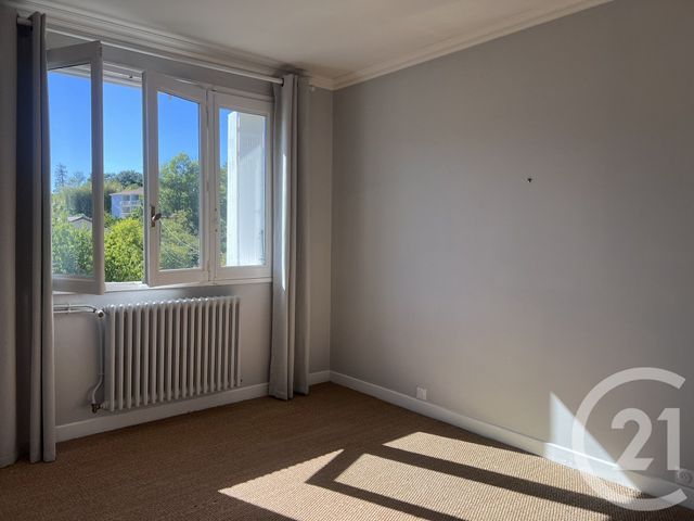 Appartement F4 &agrave; louer - 4 pi&egrave;ces - 110 m2 - Foix - 09 - MIDI-PYRENEES