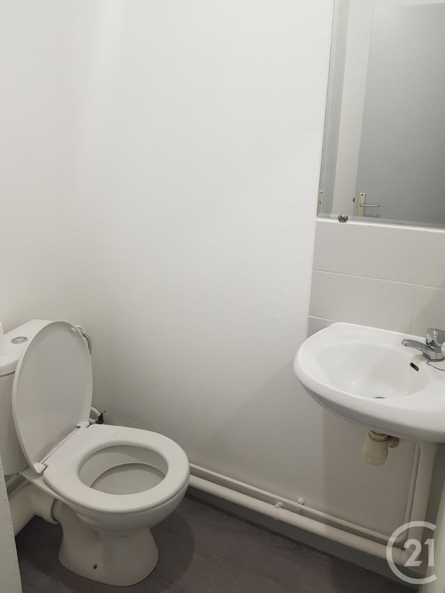Appartement T3 &agrave; louer - 3 pi&egrave;ces - 67,85 m2 - Foix - 09 - MIDI-PYRENEES