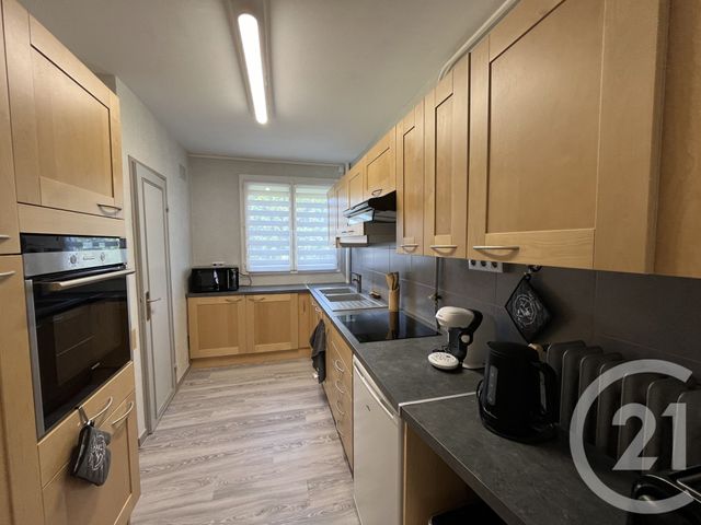 Appartement F4 &agrave; louer - 4 pi&egrave;ces - 81,89 m2 - Tours - 37 - CENTRE