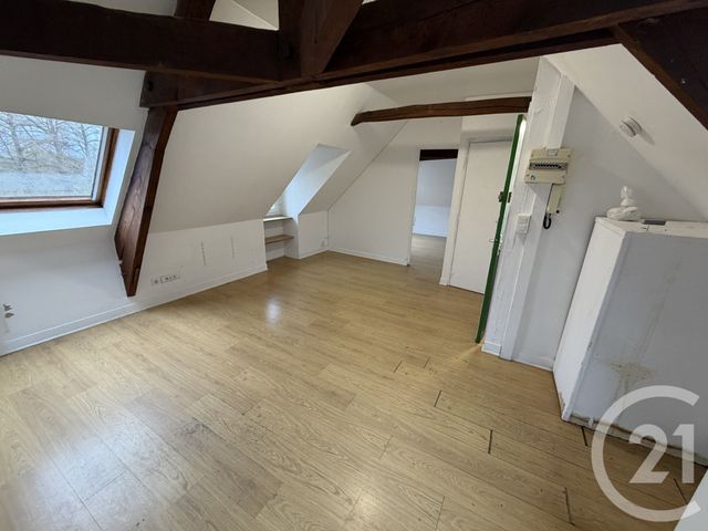 Appartement F2 &agrave; louer - 2 pi&egrave;ces - 26,06 m2 - Montbazon - 37 - CENTRE