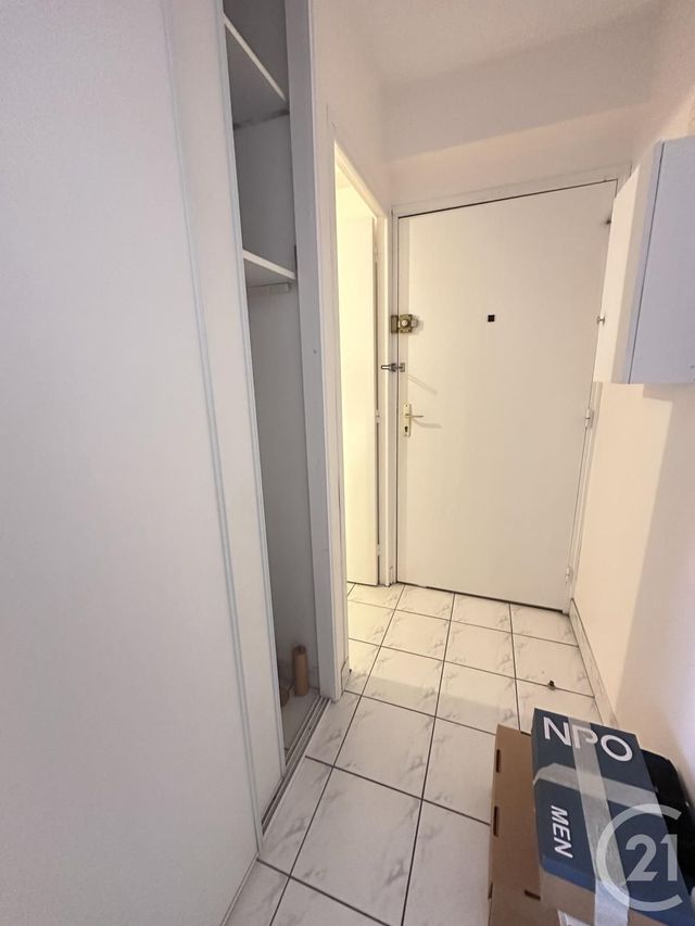 Appartement F1 &agrave; louer - 1 pi&egrave;ce - 24 m2 - Chambray Les Tours - 37 - CENTRE