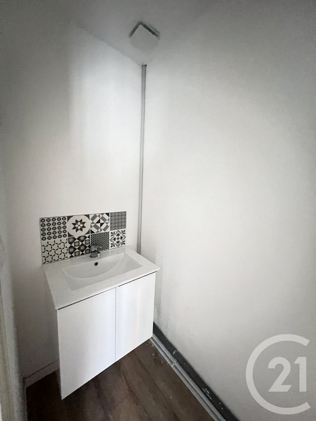 Appartement F2 &agrave; louer - 2 pi&egrave;ces - 49,06 m2 - Montbazon - 37 - CENTRE