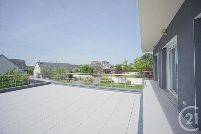 Maison &agrave; louer - 7 pi&egrave;ces - 220 m2 - Joue Les Tours - 37 - CENTRE