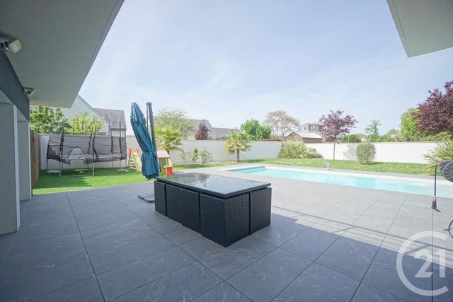 Maison &agrave; louer - 7 pi&egrave;ces - 220 m2 - Joue Les Tours - 37 - CENTRE