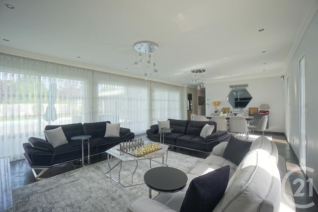 Maison &agrave; louer - 7 pi&egrave;ces - 220 m2 - Joue Les Tours - 37 - CENTRE