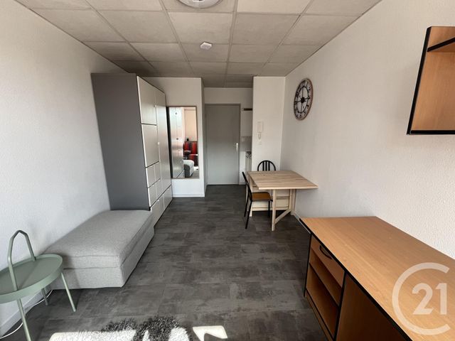 Appartement Studio &agrave; louer - 1 pi&egrave;ce - 20,23 m2 - Tours - 37 - CENTRE