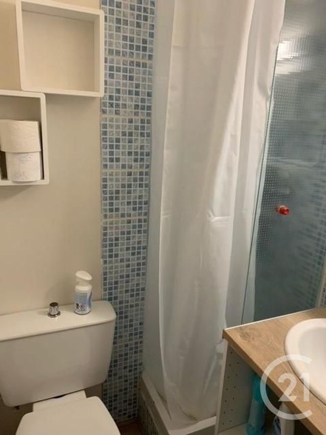 Appartement Studio &agrave; louer - 1 pi&egrave;ce - 12,81 m2 - Tours - 37 - CENTRE