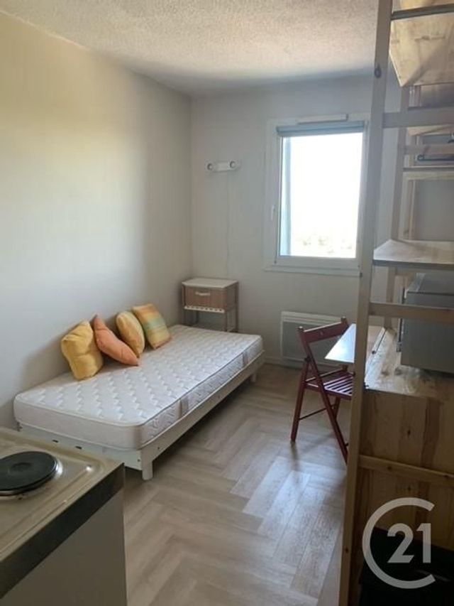 Appartement Studio &agrave; louer - 1 pi&egrave;ce - 12,81 m2 - Tours - 37 - CENTRE