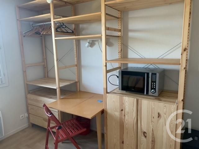 Appartement Studio &agrave; louer - 1 pi&egrave;ce - 12,81 m2 - Tours - 37 - CENTRE