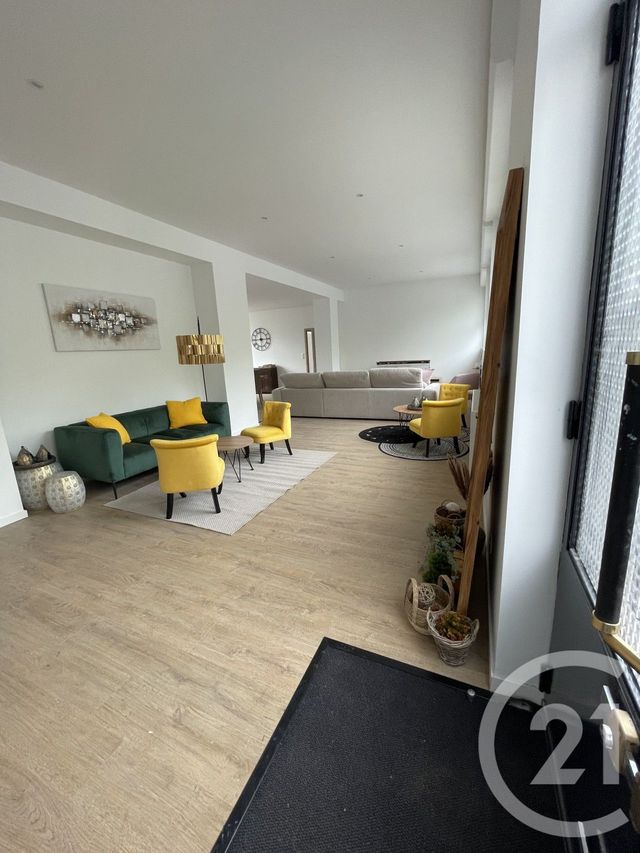 Appartement Loft &agrave; louer - 5 pi&egrave;ces - 188,49 m2 - Tours - 37 - CENTRE