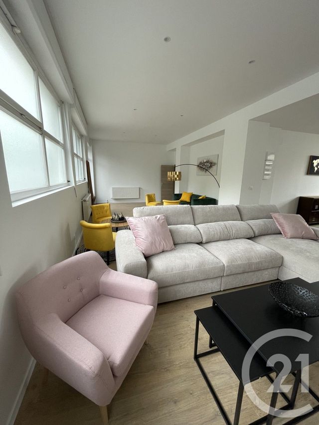 Appartement Loft &agrave; louer - 5 pi&egrave;ces - 188,49 m2 - Tours - 37 - CENTRE