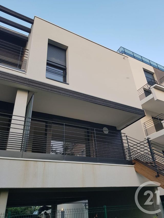 Appartement F4 &agrave; louer - 4 pi&egrave;ces - 81,59 m2 - Tours - 37 - CENTRE