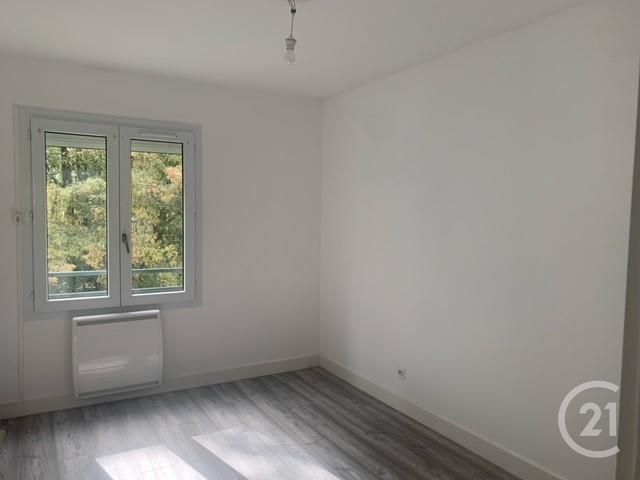 Appartement F4 &agrave; louer - 4 pi&egrave;ces - 75,14 m2 - Chambray Les Tours - 37 - CENTRE