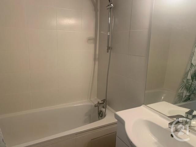 Appartement F4 &agrave; louer - 4 pi&egrave;ces - 75,14 m2 - Chambray Les Tours - 37 - CENTRE