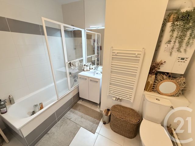 Appartement F3 &agrave; louer - 3 pi&egrave;ces - 64,77 m2 - Chambray Les Tours - 37 - CENTRE