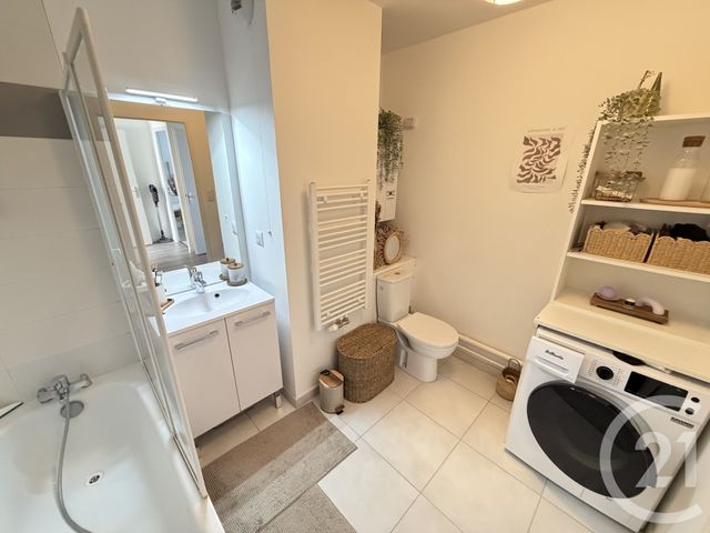 Appartement F3 &agrave; louer - 3 pi&egrave;ces - 64,77 m2 - Chambray Les Tours - 37 - CENTRE