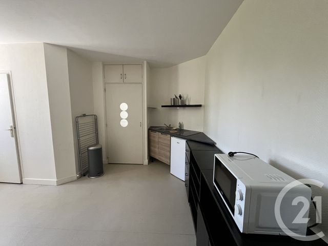 Appartement Studio &agrave; louer - 1 pi&egrave;ce - 20,18 m2 - Tours - 37 - CENTRE