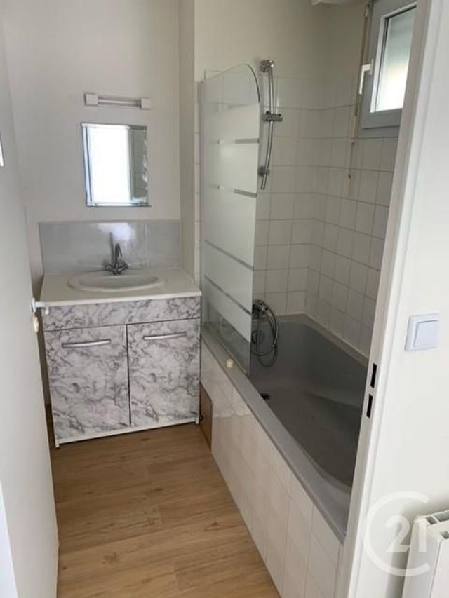 Appartement F2 &agrave; louer - 2 pi&egrave;ces - 45,87 m2 - Joue Les Tours - 37 - CENTRE