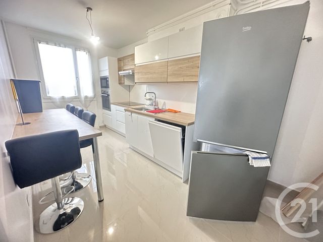 Appartement F3 &agrave; louer - 4 pi&egrave;ces - 75,25 m2 - Joue Les Tours - 37 - CENTRE