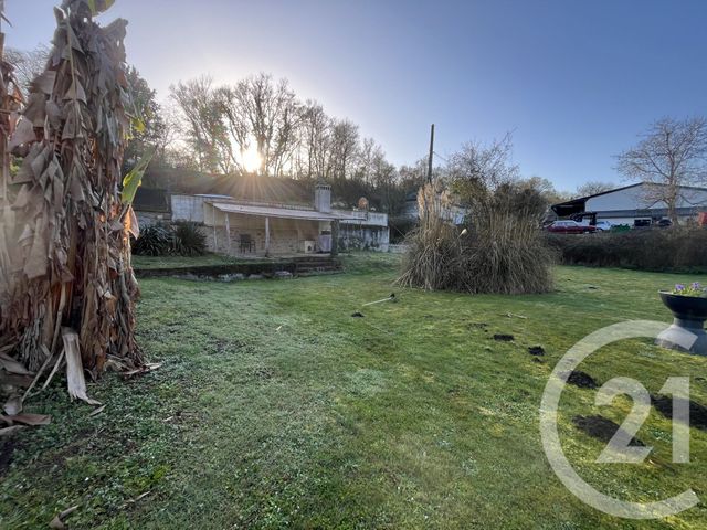 Maison &agrave; louer - 5 pi&egrave;ces - 122,99 m2 - Cheille - 37 - CENTRE