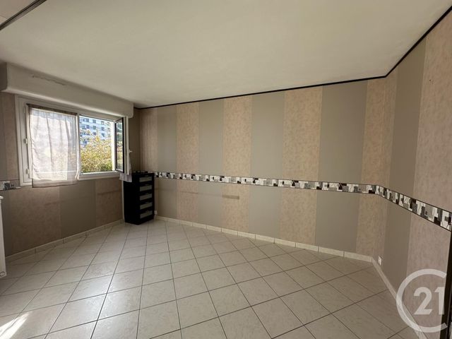 Appartement F3 &agrave; louer - 3 pi&egrave;ces - 76,22 m2 - Tours - 37 - CENTRE