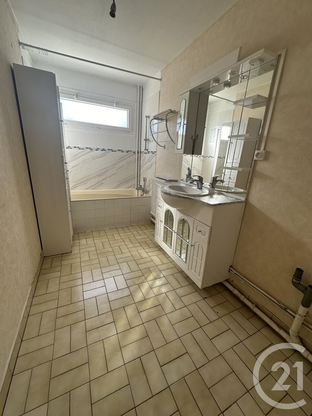 Appartement F3 &agrave; louer - 3 pi&egrave;ces - 76,22 m2 - Tours - 37 - CENTRE