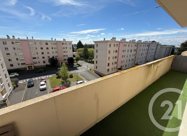 Appartement F3 &agrave; louer - 4 pi&egrave;ces - 69,70 m2 - Joue Les Tours - 37 - CENTRE