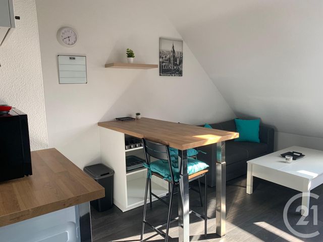 Appartement Studio &agrave; louer - 1 pi&egrave;ce - 18,72 m2 - Tours - 37 - CENTRE