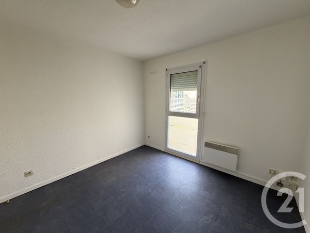 Appartement Studio &agrave; louer - 1 pi&egrave;ce - 18,16 m2 - Tours - 37 - CENTRE