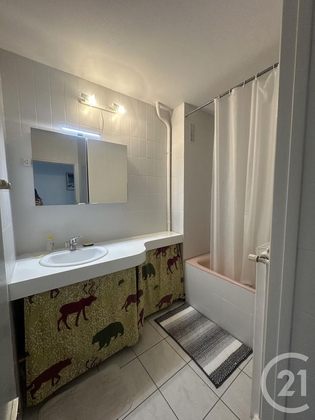 Appartement &agrave; louer - 4 pi&egrave;ces - 74,94 m2 - Tours - 37 - CENTRE