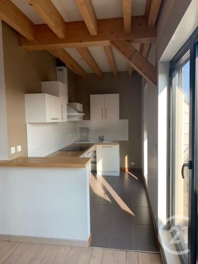Appartement F4 &agrave; louer - 4 pi&egrave;ces - 72 m2 - Tours - 37 - CENTRE
