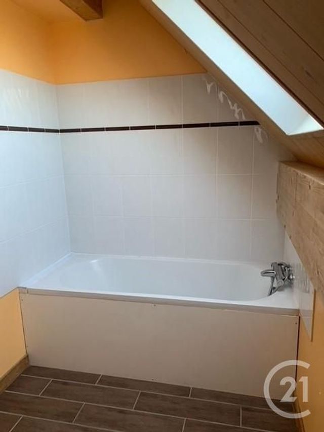 Appartement F4 &agrave; louer - 4 pi&egrave;ces - 72 m2 - Tours - 37 - CENTRE