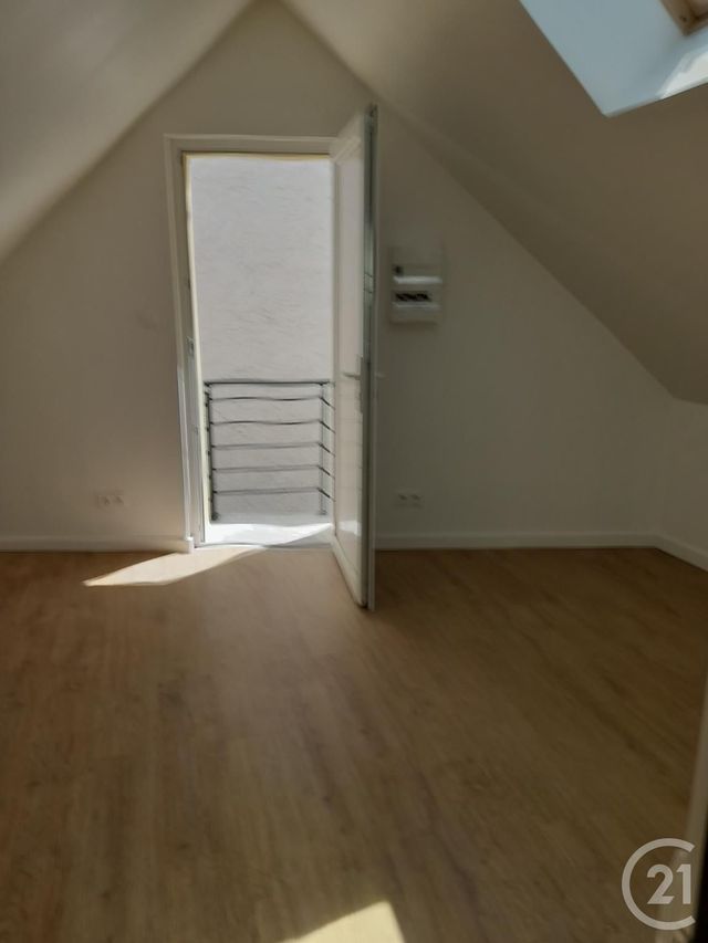 Appartement F1 &agrave; louer - 1 pi&egrave;ce - 11,06 m2 - Joue Les Tours - 37 - CENTRE