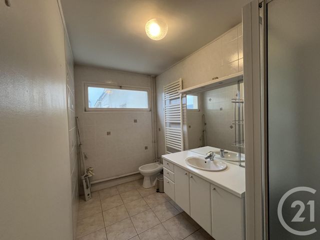 Appartement F4 &agrave; louer - 4 pi&egrave;ces - 86,13 m2 - Tours - 37 - CENTRE