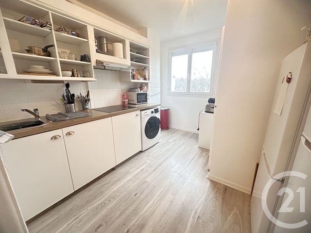 Appartement F5 &agrave; louer - 5 pi&egrave;ces - 83,55 m2 - Tours - 37 - CENTRE