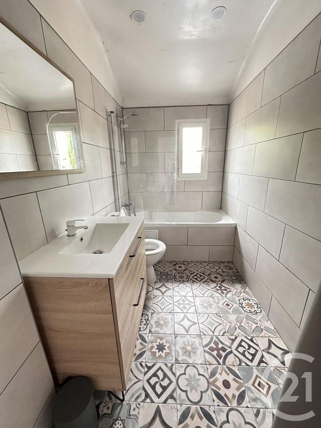 Maison &agrave; louer - 3 pi&egrave;ces - 60 m2 - Tours - 37 - CENTRE