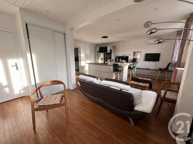 Appartement F3 &agrave; louer - 3 pi&egrave;ces - 80,18 m2 - Tours - 37 - CENTRE