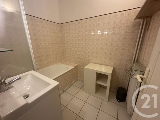 Appartement F4 &agrave; louer - 4 pi&egrave;ces - 72,29 m2 - Tours - 37 - CENTRE
