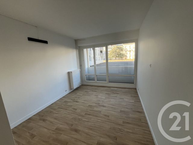 Appartement F3 &agrave; louer - 3 pi&egrave;ces - 76,22 m2 - Tours - 37 - CENTRE