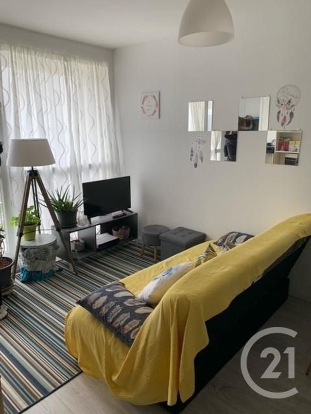 Appartement F1 &agrave; louer - 1 pi&egrave;ce - 29,65 m2 - Chambray Les Tours - 37 - CENTRE