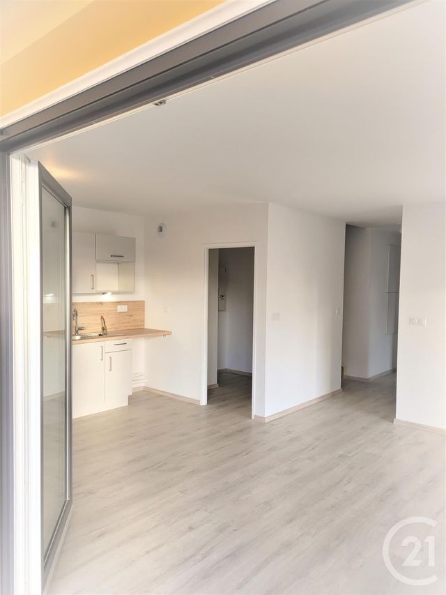 Appartement F4 &agrave; louer - 4 pi&egrave;ces - 98,05 m2 - Tours - 37 - CENTRE